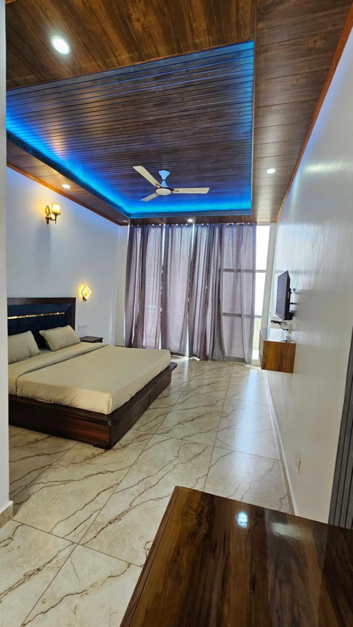 Hotel On The Rocks Kasauli Exterior foto