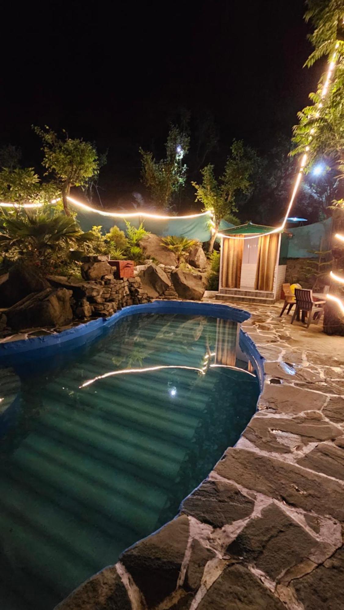 Hotel On The Rocks Kasauli Exterior foto